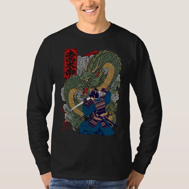 Samurai Warrior Facing Fierce Dragon japanische Ku T-Shirt (Vorderseite)