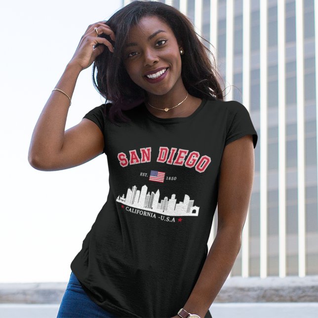 San Diego California Modern Skyline City T-Shirt (Von Creator hochgeladen)