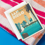 San Diego, Kalifornien Postkarte<br><div class="desc">Anderson Design Group ist eine preisgekrönte Illustrations- und Designfirma in Nashville,  Tennessee. Der Gründer Joel Anderson leitet ein Team talentierter Künstler,  um originale Posterkunst zu kreieren,  die wie Vintage Werbedrucke von den 1920er bis 1960er Jahren aussieht.</div>
