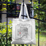 San Francisco Liebe Locator | City Map Wedding Tas Tragetasche<br><div class="desc">Eine lustige Tasche für eine Hochzeit oder andere Anlässe in der schönen Stadt San Francisco, Kalifornien. In dieser Tasche befindet sich eine übergeordnete Stadtkarte des Stadtzentrums in einem schwarzen Rahmen. An der Spitze befindet sich ein kurzer Begrüßungsgruß und der Name der Stadt. Auf der unteren Seite befinden sich die Längen-...</div>