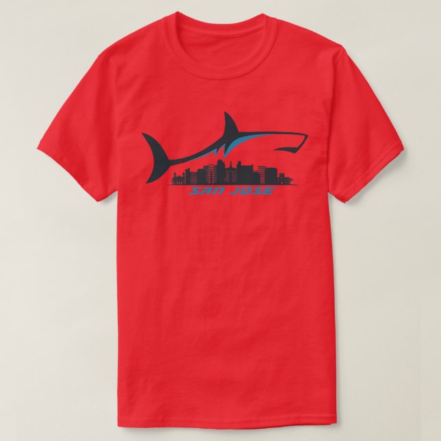 San Jose City Skyline mit Hai über Shark City T-Shirt (Design vorne)
