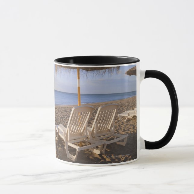 Sand-Strand-Stühle mit Regenschirm Tasse (Rechts)