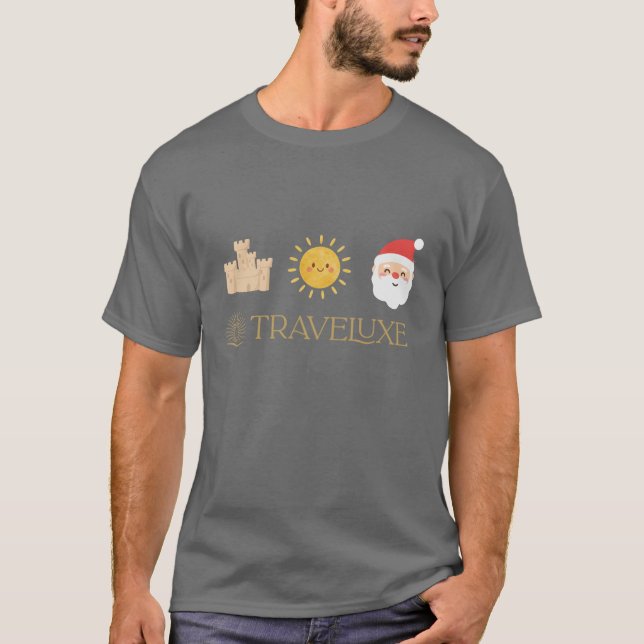 Sand, Sun & Santa – Traveluxe T-Shirt (Vorderseite)