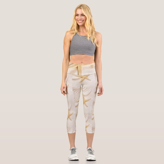 Sand und die natürliche, neutrale Farbe der Sterne Capri Leggings (Vorderseite)