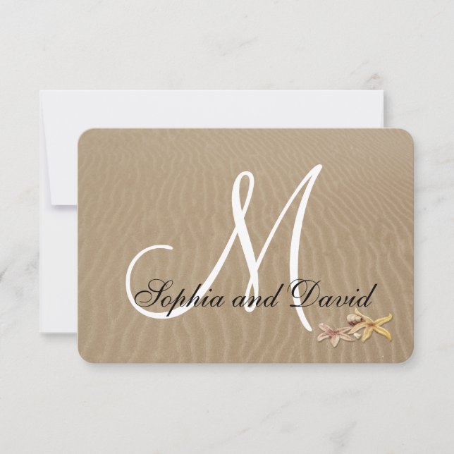Sand und Starfish Beach Wedding UAWG Monogram RSVP Karte (Vorderseite)