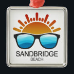 Sandbridge Beach Virginia Sonnenbrille Ornament Aus Metall<br><div class="desc">Wenn Ihnen die Idee des Virginia Beach gefällt, aber nicht so sehr die Menschenmengen, die oft mit ihm kommen, dann ist Sandbridge Beach vielleicht eine kluge Wahl für Sie</div>