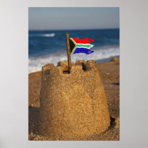 Sandburg mit südafrikanischer Flagge, Umhlanga Poster