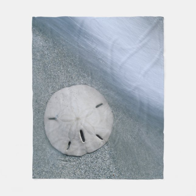 Sanddollar am Strand| Sanibel Island, Florida Fleecedecke (Vorderseite)