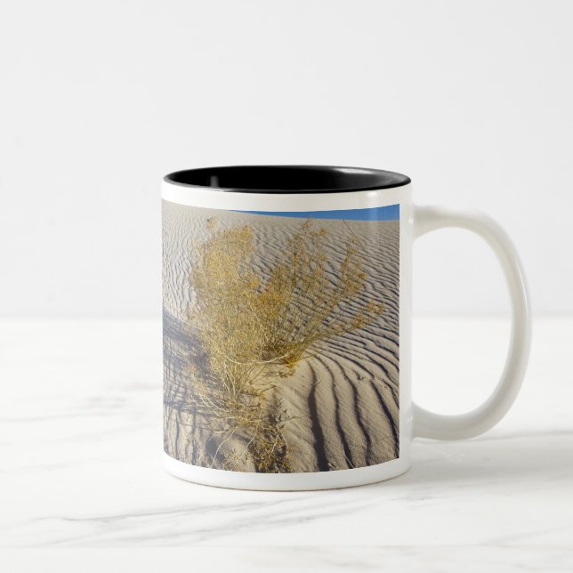Sanddünen im Nationaldenkmal der Weißen Sande in 3 Zweifarbige Tasse (Rechts)