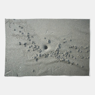 Sandskulpturen: Beach Crabs-Made Sand Formationen Geschirrtuch