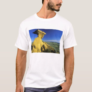 Sandstone Monument im Hell-Creek-Gebiet in der Näh T-Shirt