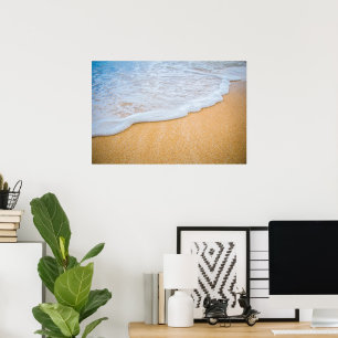Sandy Beach mit Foamy Surf Poster