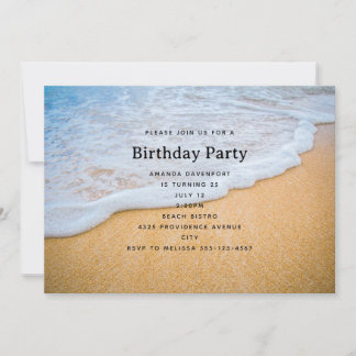 Sandy Beach mit schaumiger Brandung zum Geburtstag Einladung