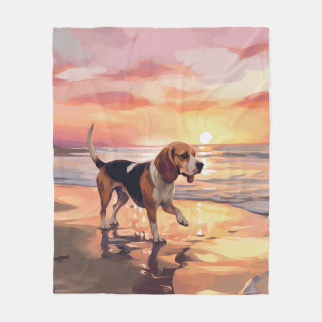 Sandy Paws Beagle Dog on Beach Sunset Fleecedecke (Vorderseite)