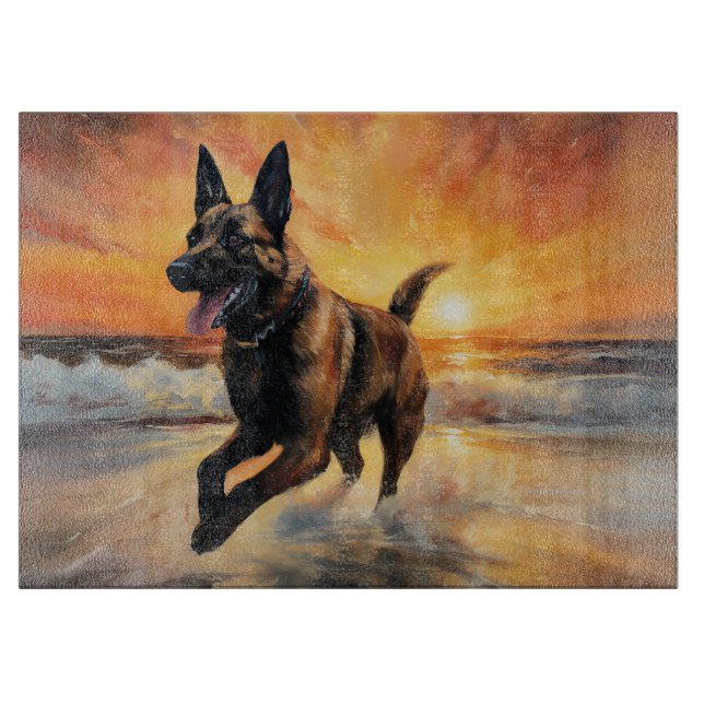 Sandy Paws Belgischer Malinois Hund auf Beach Suns Schneidebrett (Vorderseite)