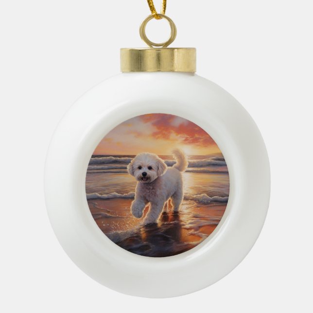 Sandy Paws Bichon Frise Dog on Beach Sunset Keramik Kugel-Ornament (Vorderseite)