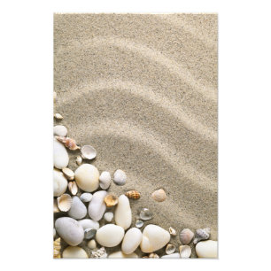 Sandy-Strand-Hintergrund mit Muscheln und Steinen Fotodruck