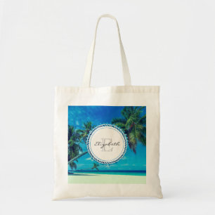 Sandy White Beach mit Tropical Palms Monogram Tragetasche