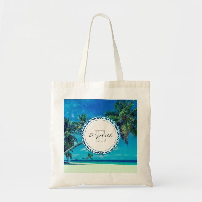 Sandy White Beach mit Tropical Palms Monogram Tragetasche (Vorne)