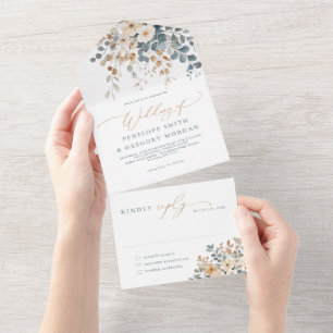 Sanft gedämpfte erdige Blumengestaltung mit Wasser All In One Einladung