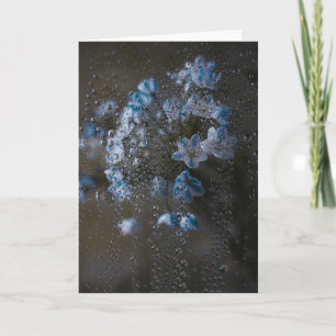 Sanfte blaue Blumen im Regen, feine Kunst zur Beil Karte