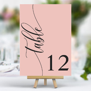 Sanfte Korallenrosa Moderne Kalligraphie Hochzeit Tischnummer