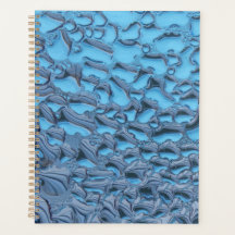 Sanfte Regentropfen aus blauem Glas