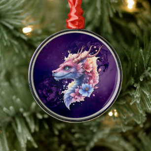 Sanfter Wächterdrache.  Ornament Aus Metall