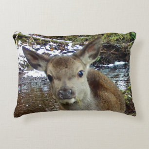 Sanftes Rotes Hirschkalb Wildtier Kunst Babyhirsch Dekokissen