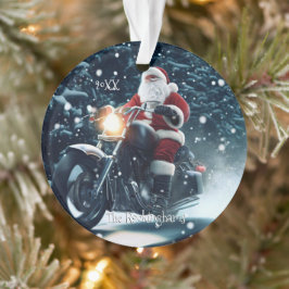 Santa auf einem Motorrad im Schnee Ornament