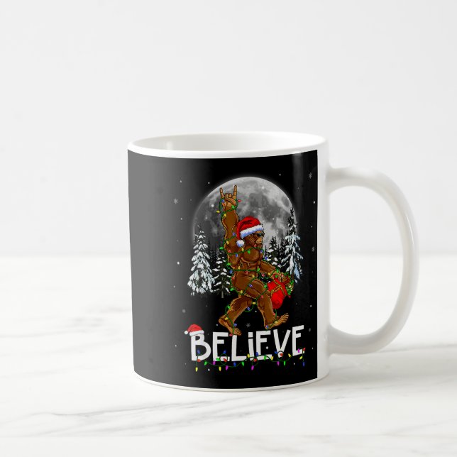 Santa Bigfoot Christmas Lights Funny Sasquatch Bel Kaffeetasse (Rechts)