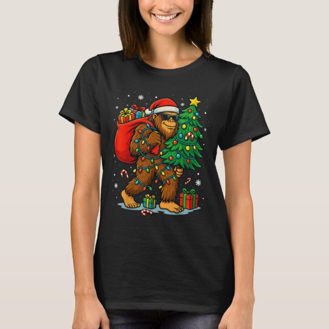 Santa Bigfoot Christmas Tree Lights Xmas Boys Men  T-Shirt (Vorderseite)