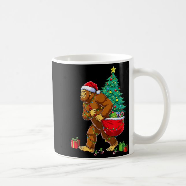 Santa Bigfoot Christmas Tree Xmas Lights Funny Sas Kaffeetasse (Rechts)