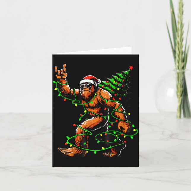 Santa Bigfoot Christmas Tree Xmas Lights Funny Sas Karte (Vorderseite)