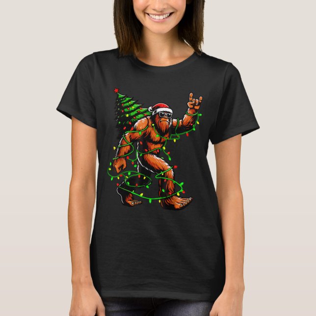 Santa Bigfoot Christmas Tree Xmas Lights Funny Sas T-Shirt (Vorderseite)