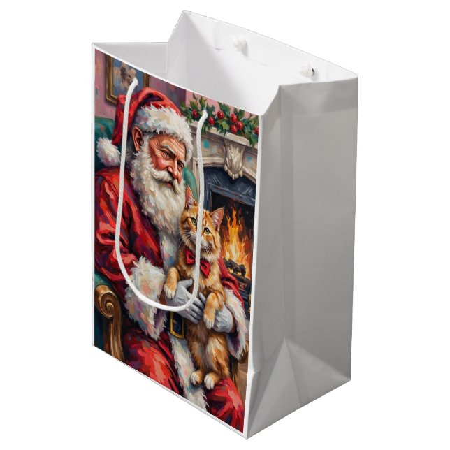 Santa Claus Holding Persian Cat Christmas Art Mittlere Geschenktüte (Vorderseite Schrägansicht)