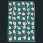 Santa Claus Merry Christmas Mittlere Geschenktüte<br><div class="desc">Niedliche Abbildung von drei Weihnachtssichtern. Ideal für die Ferienzeit.</div>