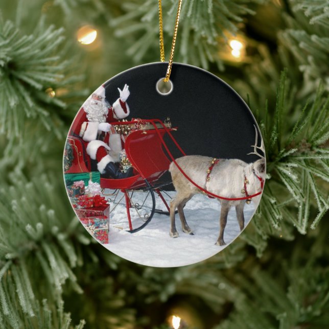 Santa Claus on sleigh with presents Keramik Ornament (Baum)