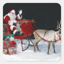 Santa Claus on sleigh with presents Quadratischer Aufkleber