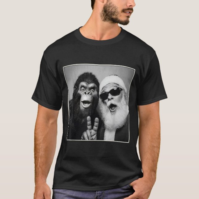 Santa Claus Selfie Bigfoot Christmas Funny Sasquat T-Shirt (Vorderseite)