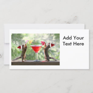 Santa Eichhörnchen trinken einen Cocktail Feiertagskarte