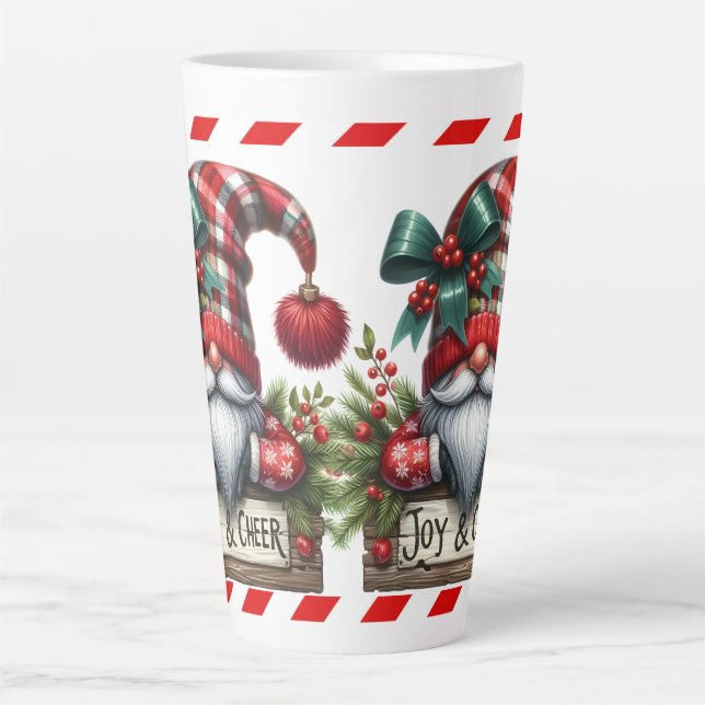 Santa Gnome Milchtasse (Vorderseite)