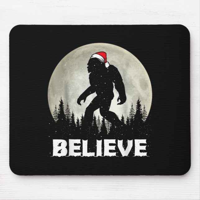 Santa Hat Bigfoot Believe Christmas Lights Rock Sa Mousepad (Vorne)