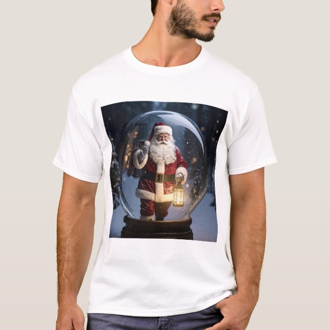 Santa’s Lantern – Snow Globe Christmas Magic T-Shirt (Vorderseite)
