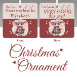 Santa Stopp hier Name niedlich Maus rosa Ornament Aus Metall<br><div class="desc">Machen Sie Ihren Urlaubswunsch mit diesem bezaubernden personalisierten Weihnachtsschmuck ganz klar! Die Vorderseite lautet: "Santa, bitte hier anhalten für [Name]" in spielerischer Schrift, perfekt für kleine, die auf Weihnachten hoffen. Dreh es um und du wirst sehen, "Ich war dieses Jahr sehr gut" — eine süße Erinnerung guten Verhaltens. Eine niedliche...</div>