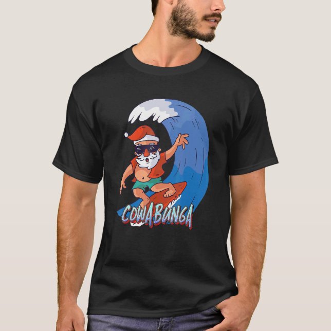 SANTA SURFING THE WAVE COWABUNGA T-Shirt (Vorderseite)