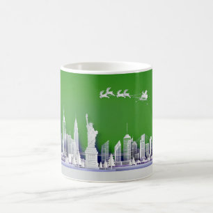 Santa über New York City Weihnachten Grüner Becher Kaffeetasse