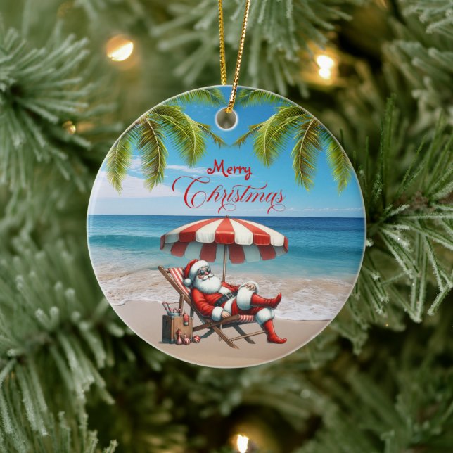 Santa under a Beach Umbrella Christmas Keramik Ornament (Baum)