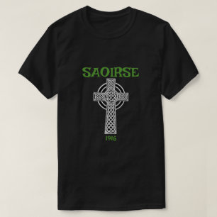 Saoirse meint FreedIrish mit keltischem Kreuz T-Shirt