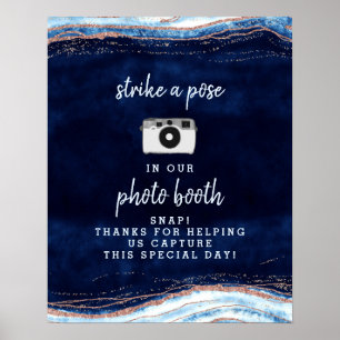 Saphirblaue Roségold-Fotobooth-Heiratsschild Poster